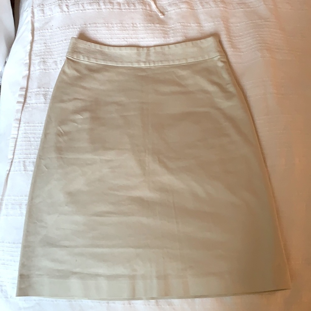 Cream stretch skirt